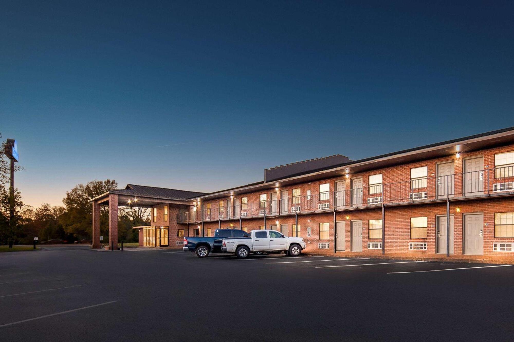 Days Inn By Wyndham Brownsville Exteriér fotografie