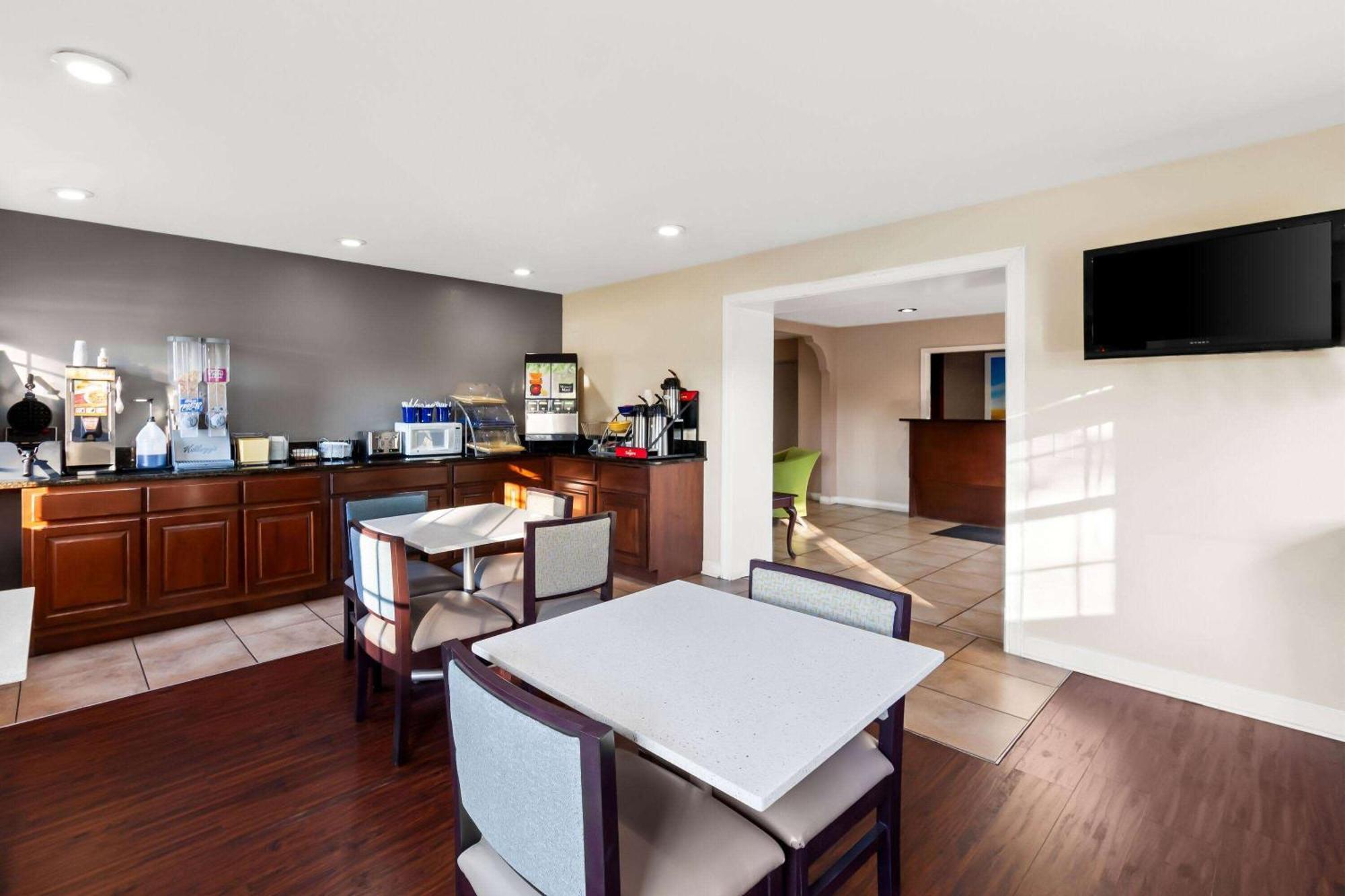 Days Inn By Wyndham Brownsville Exteriér fotografie
